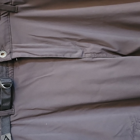 Gerry Men's Dark Gray Cargo Pants - Picture 2 of 12